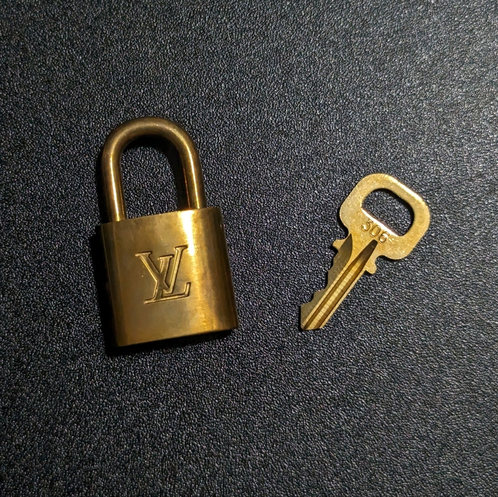 Louis Vuitton Lock and Key #306